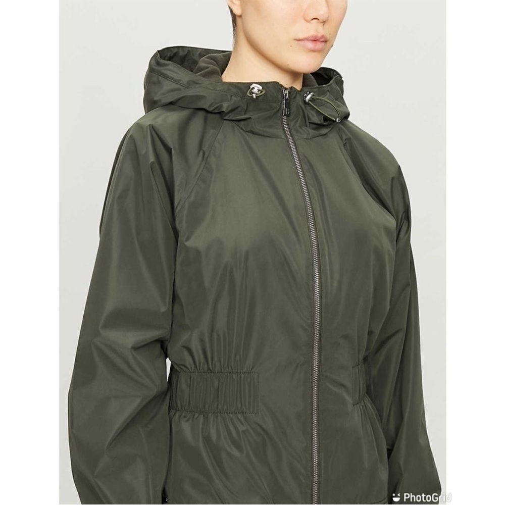 Sweaty Betty Storm Seeker Waterproof Hooded Jacket in Dark Green - Picture 3 of 9